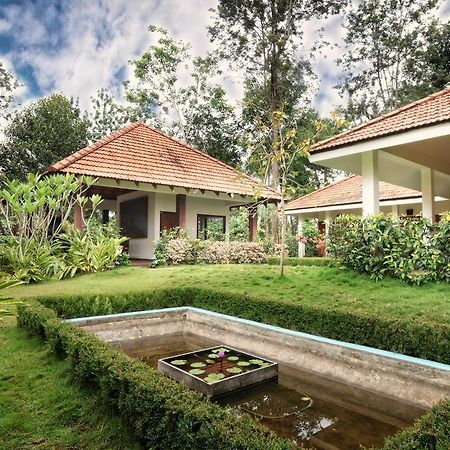 The Windflower Resort & Spa, Vythiri Wayanad Buitenkant foto