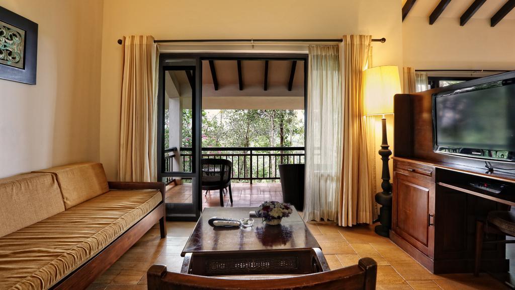 The Windflower Resort & Spa, Vythiri Wayanad Buitenkant foto