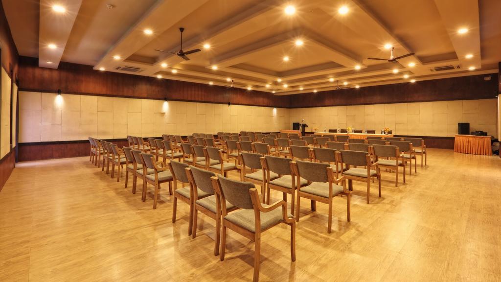 The Windflower Resort & Spa, Vythiri Wayanad Buitenkant foto
