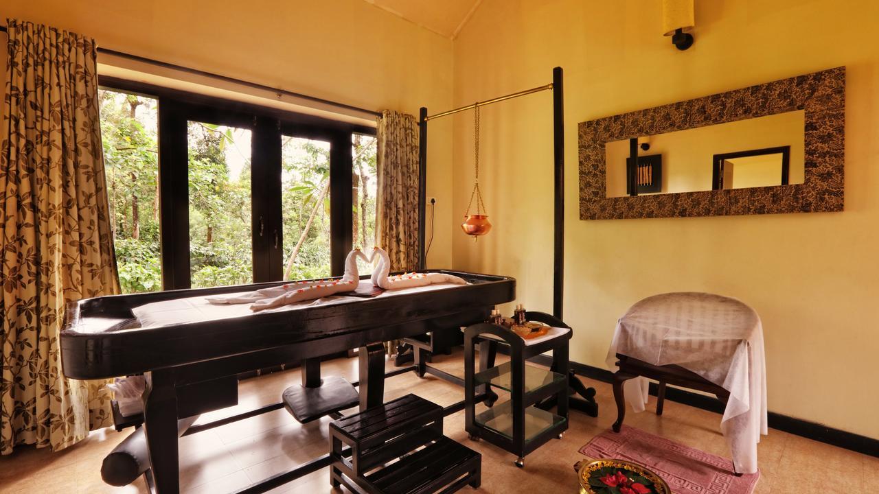 The Windflower Resort & Spa, Vythiri Wayanad Buitenkant foto